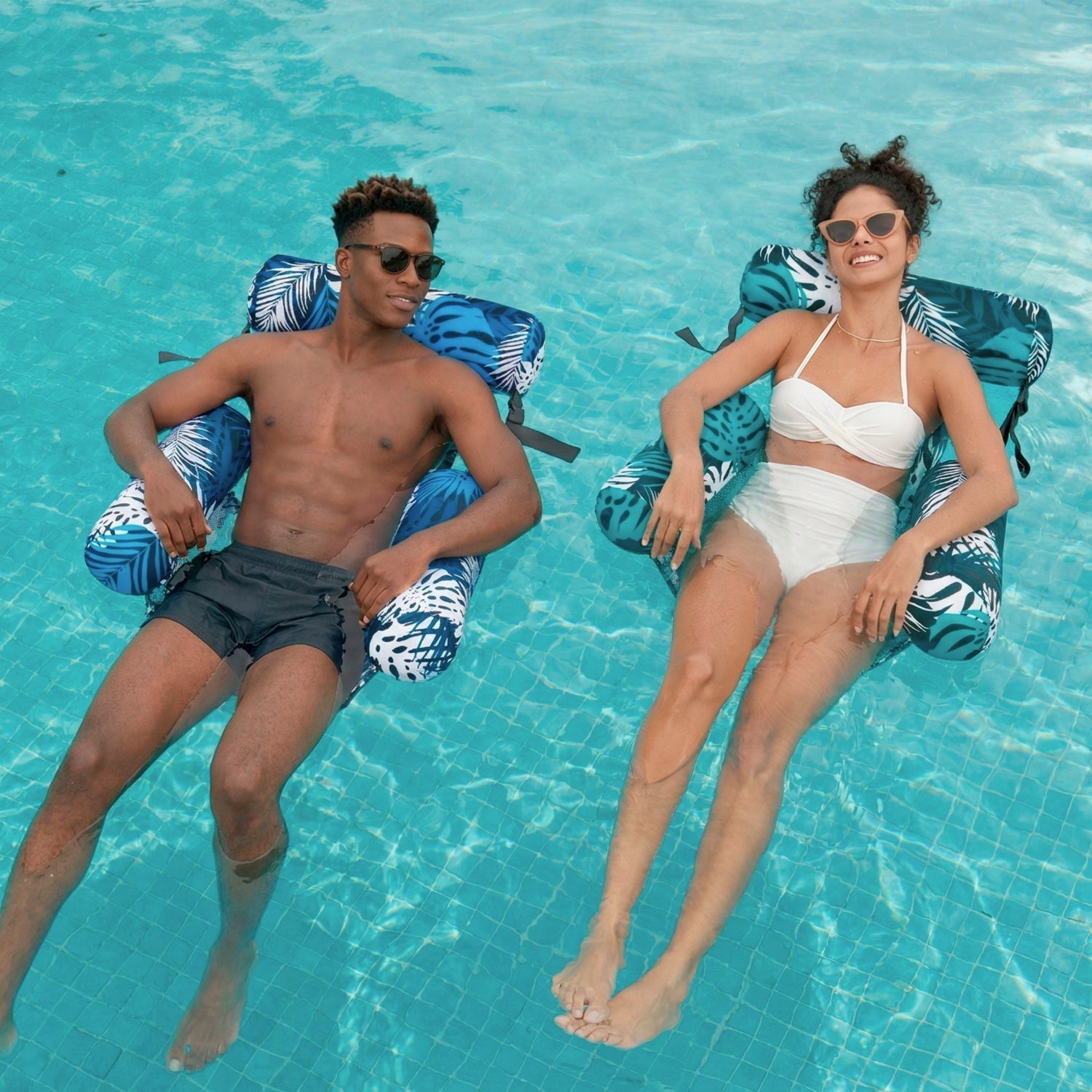 SLOOSH Cyan Pink 85" Tanning Pool with Float Chair Best Friend Choice Bundle