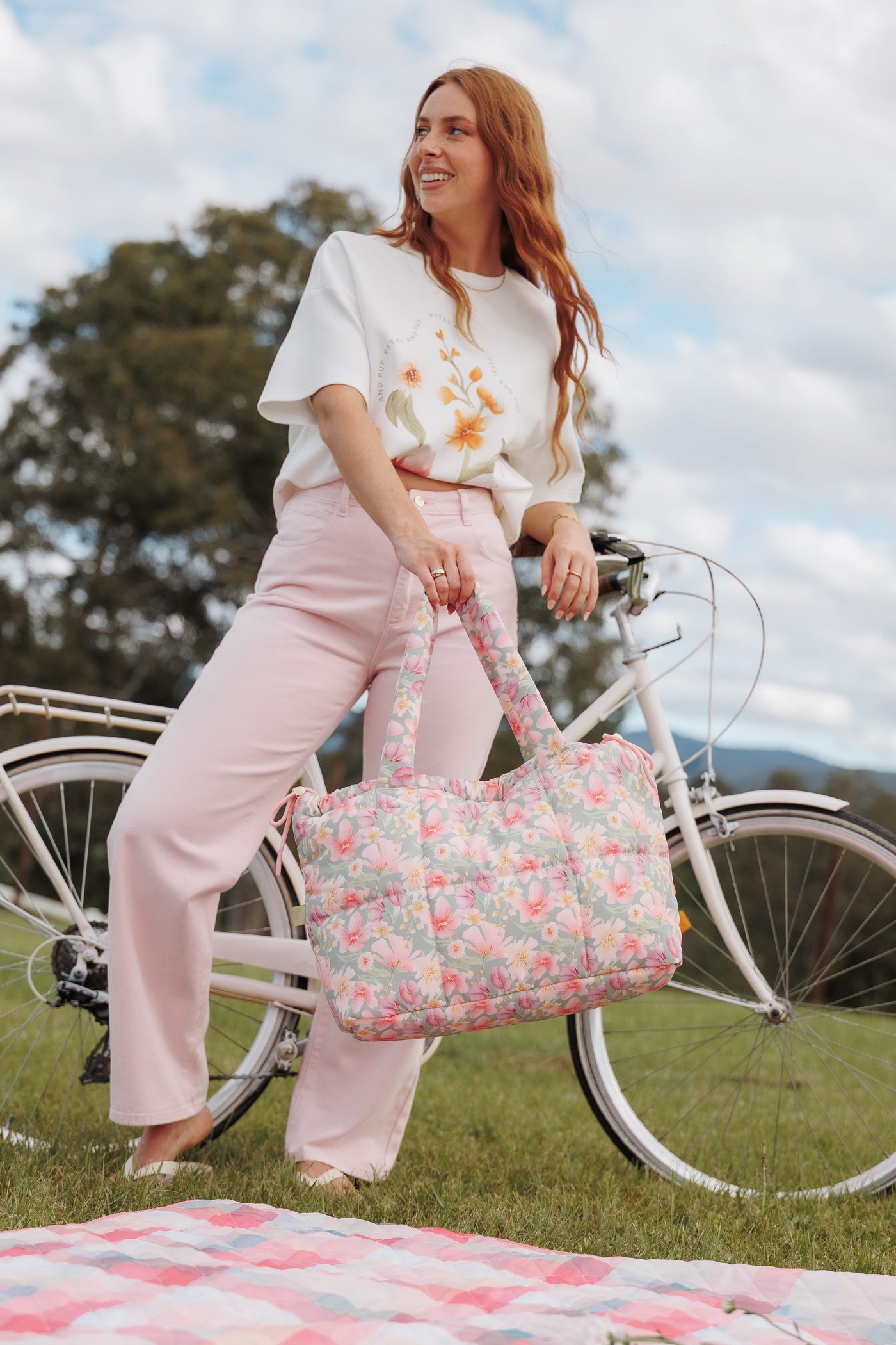 Marshmallow Midi Tote - Sage Wildflowers