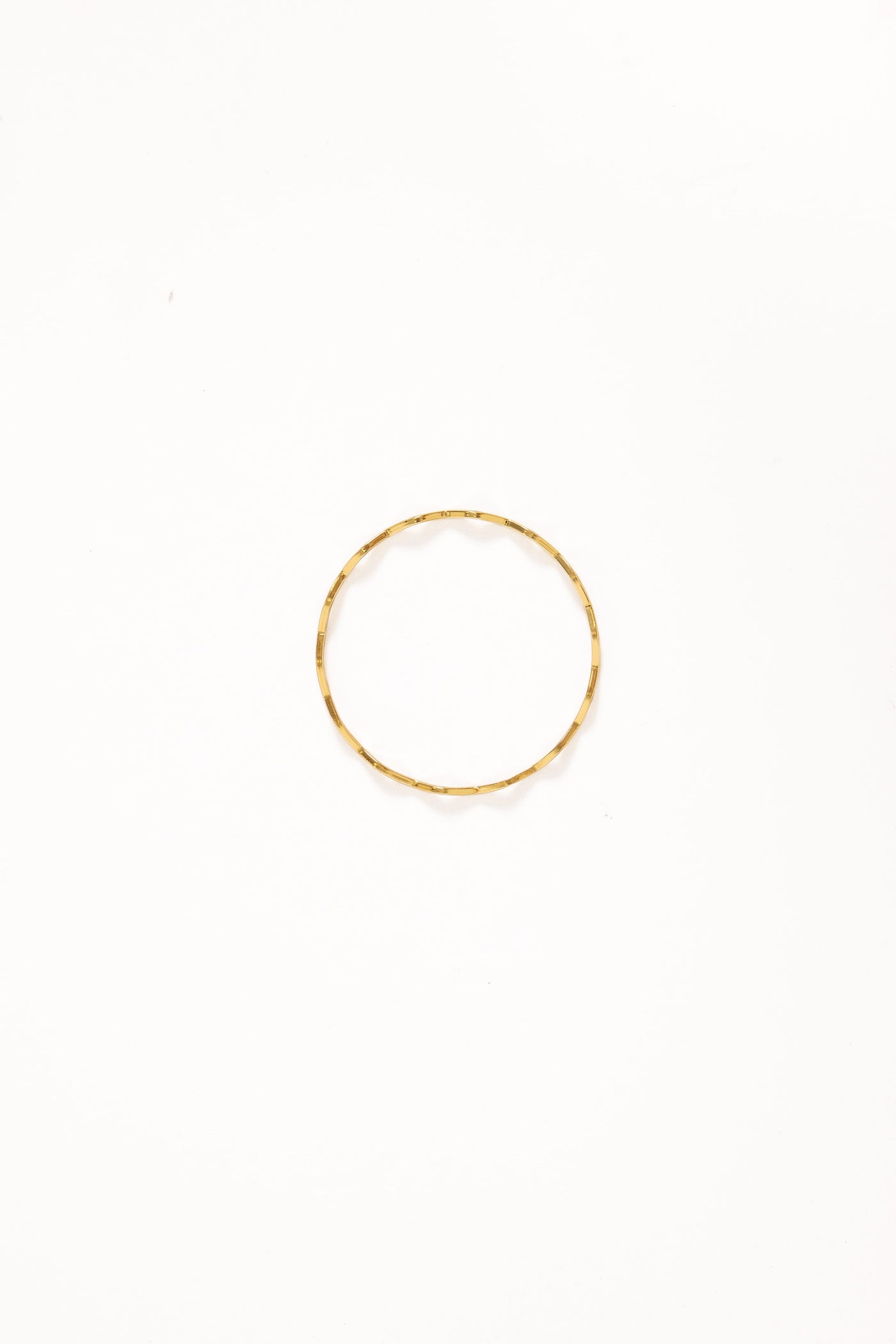 Layla Wave Bangle - Gold