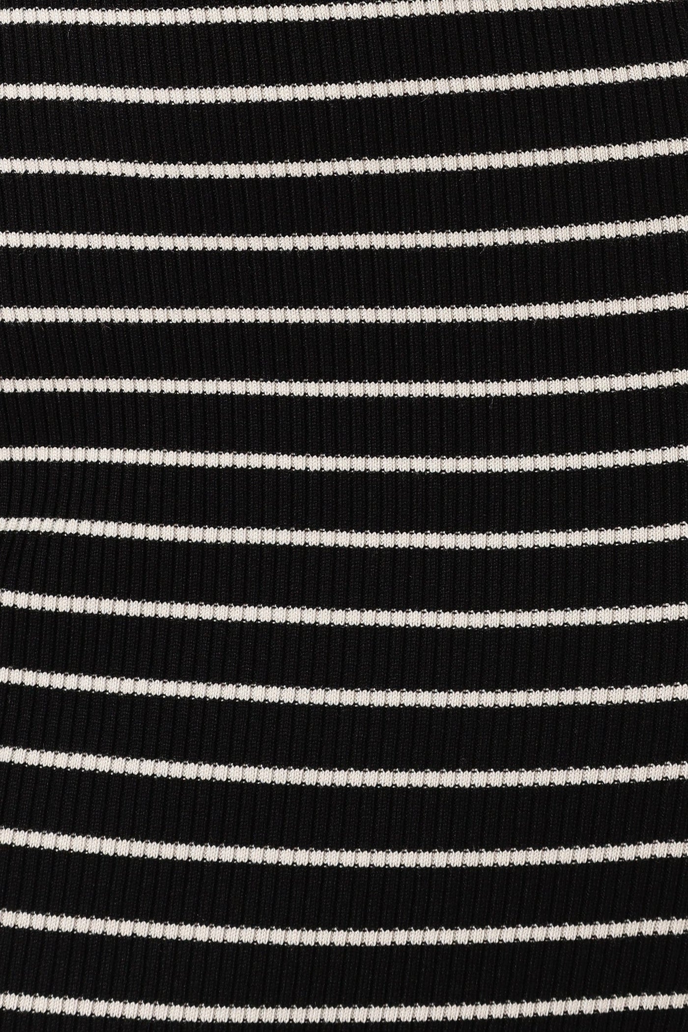 Baxtor Off the Shoulder Midi Dress - White/Black
