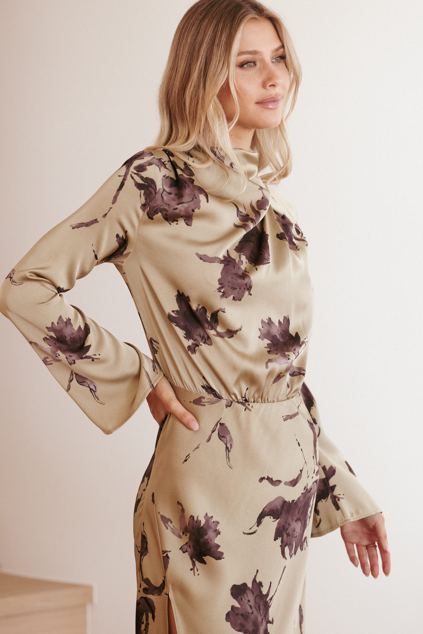 Kristyn Long Sleeve Midi Dress - Olive Floral