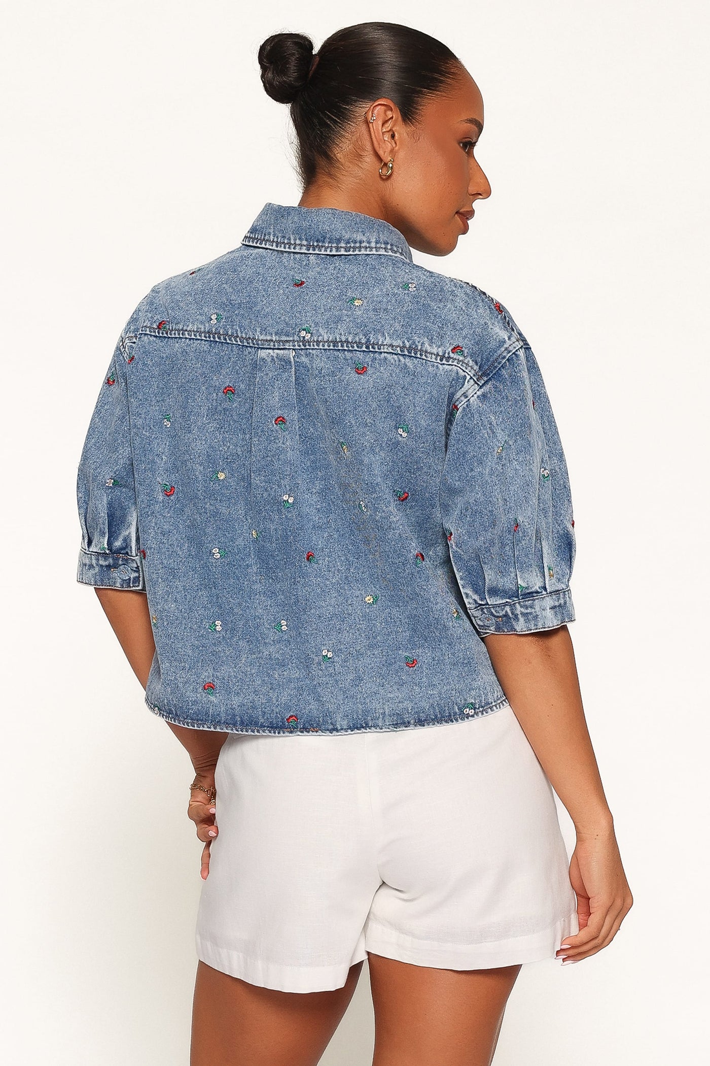 Nerys Embroidered Shirt - Medium Wash
